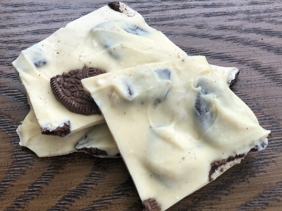 Cookies & Cream Chocolate Bark!